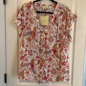 V-neck Floral flutter sleeve flowy blouse